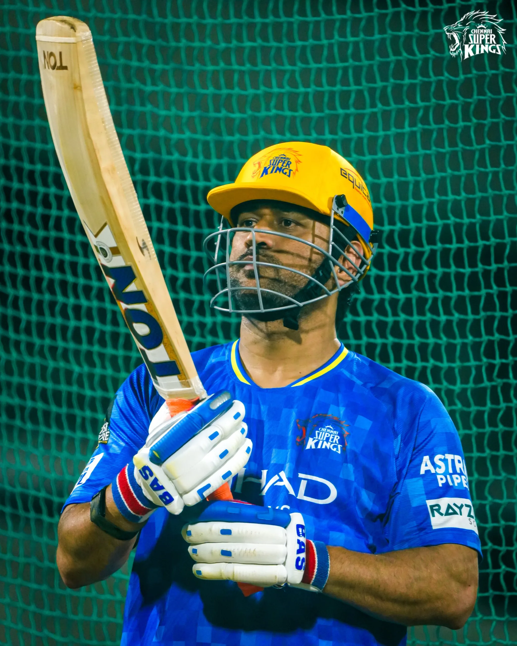 IPL 2025: MS Dhoni Reclaims CSK Captaincy as Ruturaj Gaikwad Ruled Out of IPL 2025 with Elbow Fracture