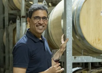 Harsha Bhogle vs CAB