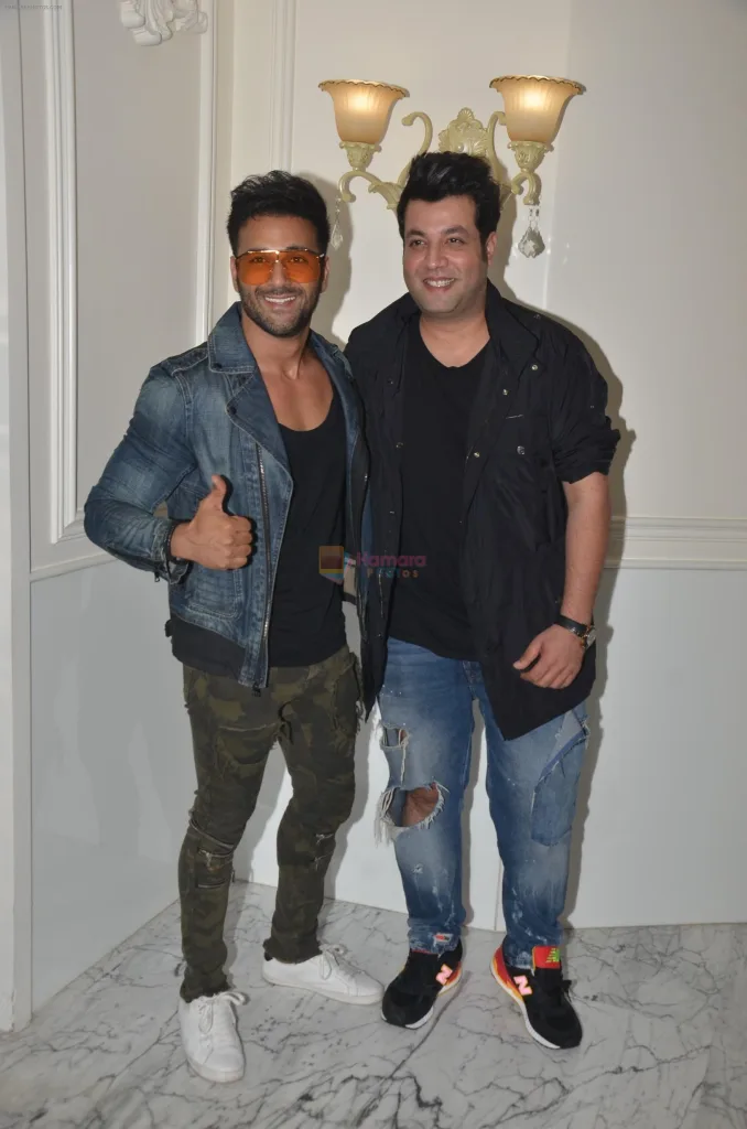 Pulkit Samrat and Varun Sharma Reunite for Rahu Ketu, Joined by Shalini Pandey 2 Pulkit Samrat and Varun Sharma Pulkit Samrat and Varun Sharma Reunite for Rahu Ketu, Joined by Shalini Pandey