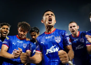 ISL 2024-25: Sunil Chhetri's Last-Gasp Heroics Propel Bengaluru FC Into ISL Final Despite Second-Leg Loss