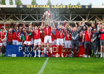 Wrexham’s Epic Rise: How Ryan Reynolds, Rob McElhenney, and Phil Parkinson Engineered a Football Fairytale