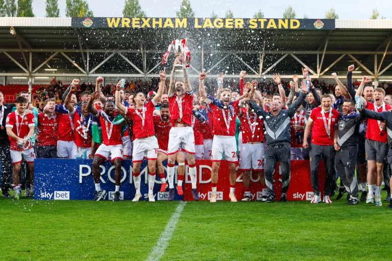 Wrexham’s Epic Rise: How Ryan Reynolds, Rob McElhenney, and Phil Parkinson Engineered a Football Fairytale