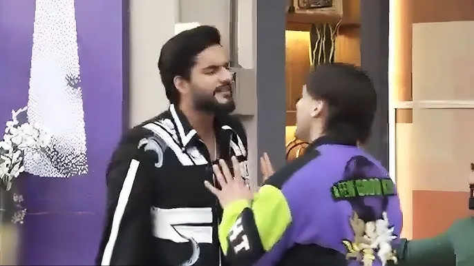 abahsg 3 Asim Riaz vs Abhishek Malhan: Ugly Fight Turns Violent as Wall Gets Cracked on Battleground