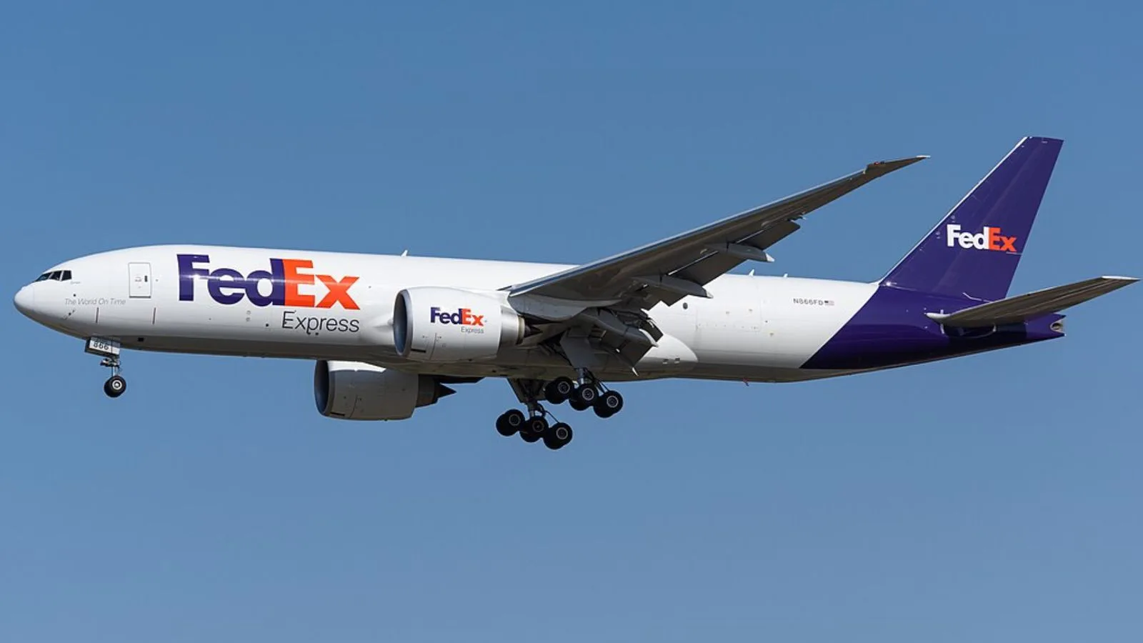 Apple’s Tariff-Beating Airlift: Premium Devices Rush to US