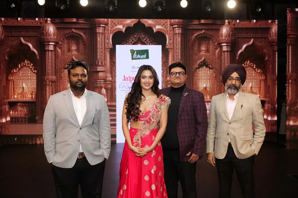 Tejasswi Prakash Livaeco by Birla Cellulose Makes Sustainable Fashion Statement at Jaipur Times Fashion Week