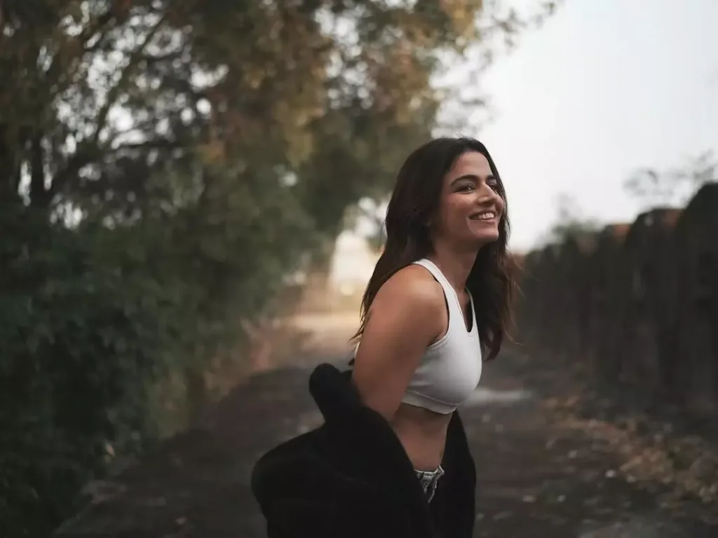 Wamiqa Gabbi: Lost in the Mist, Found in the Moment—A Rising Star’s Cinematic and Fashion Journey 4 wamsns 4 Wamiqa Gabbi: Lost in the Mist, Found in the Moment—A Rising Star’s Cinematic and Fashion Journey