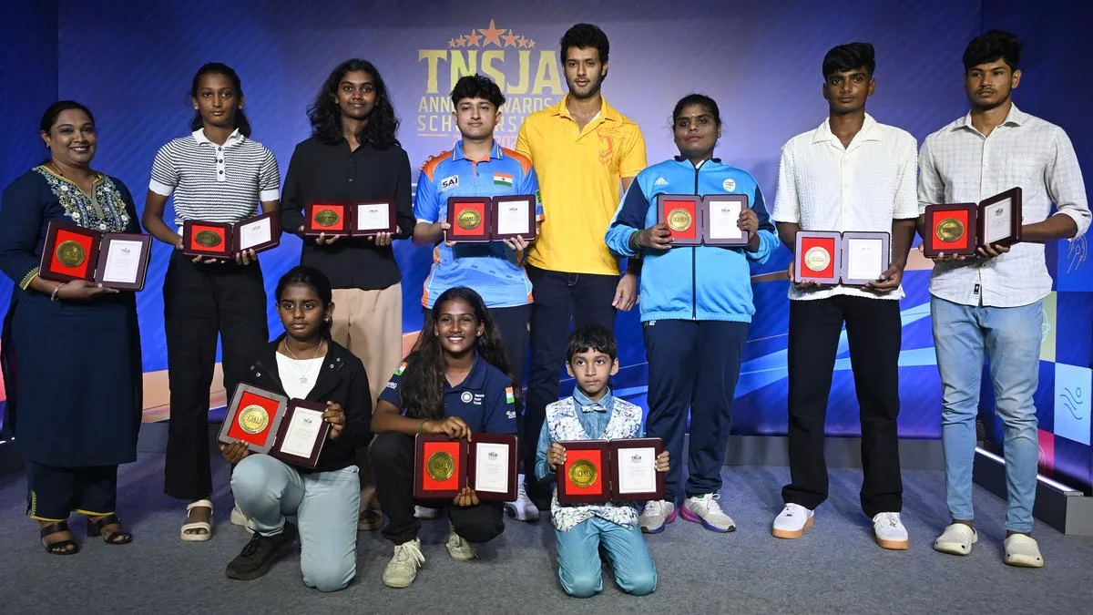 This CSK Player Just Helped 10 Young Athletes in Tamil Nadu with ₹70K from His Own Pocket