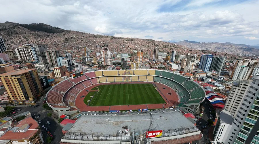 Top 10 Highest Stadium in the World in 2025: Where Football Meets the Sky 7 Estadio hernando siles (bolivia)