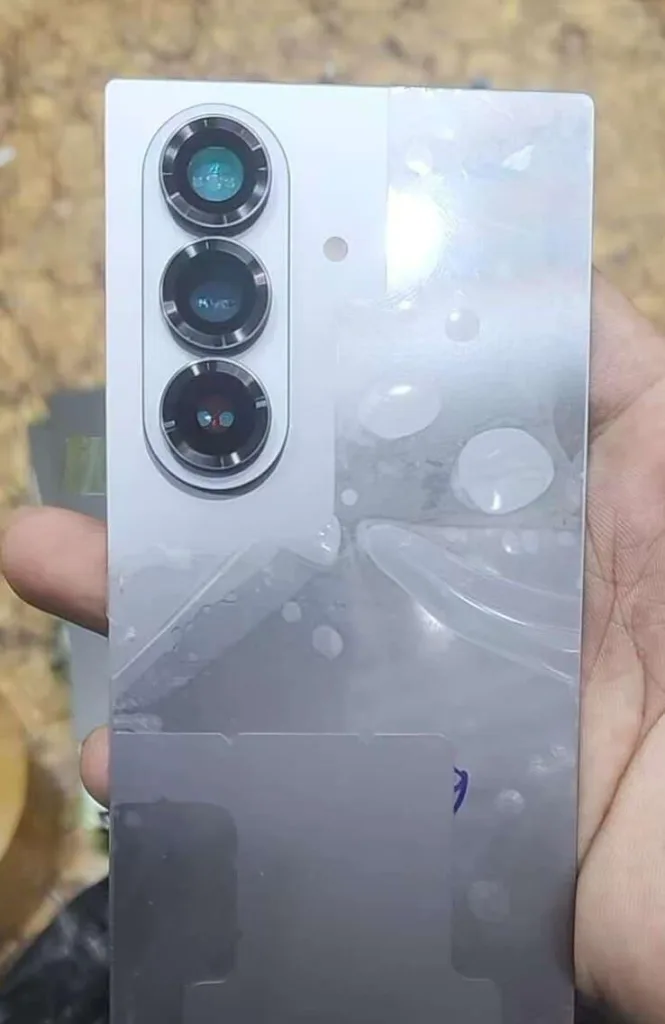 Leaked Galaxy Z Fold7 Image Hints at Slim Design, 200MP Camera 2 Galaxy z fold7 1