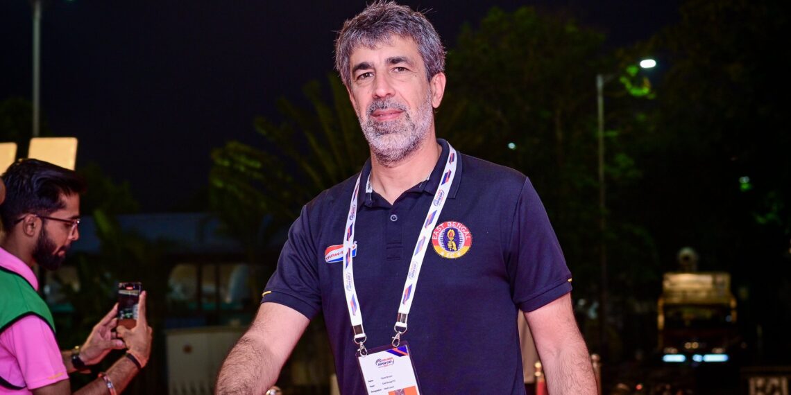 East Bengal Head Coach Oscar Bruzon
