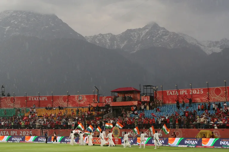 IPL 2025: PBKS-DC Match in Dharamsala Abandoned After Border Tensions Trigger Blackout Chaos