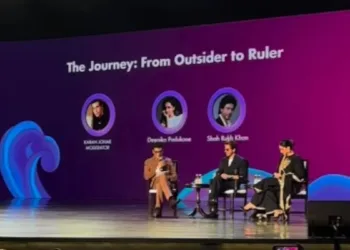 Shahrukh Khan Roasts Karan Johar at WAVES Summit 2025