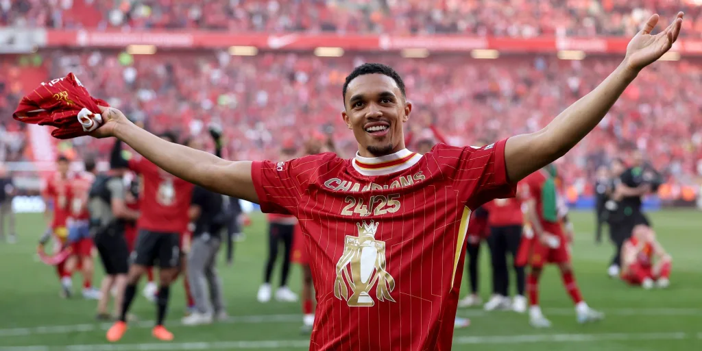 Trent Alexander Arnold 1 Trent Alexander-Arnold's Departure from Liverpool: Contract Issues, His Discussion with Slot, and the Timing of His Decision