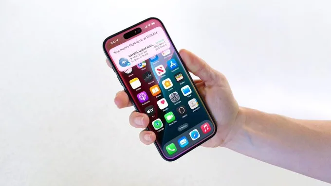 iPhone 18 Rumors: Big Camera Upgrades, Smarter AI, and Apple’s Boldest Move Yet?