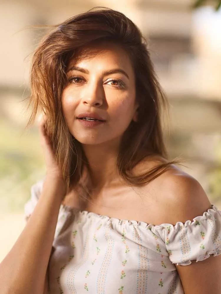 Kriti Kharbanda 2025 Fashion Gallery: How the Bollywood Star Redefines Modern Elegance