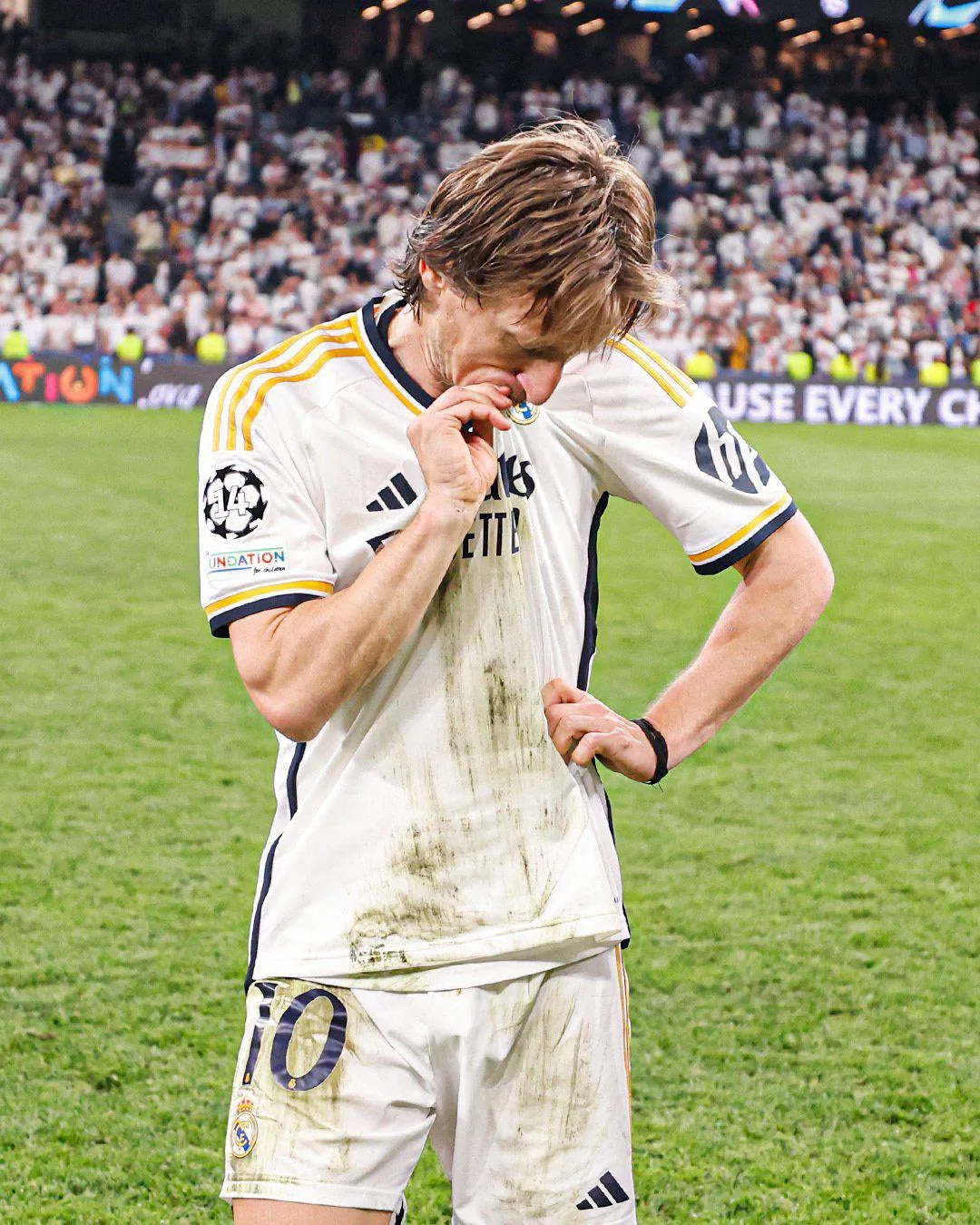OFFICIAL: Luka Modric leaves Real Madrid after being their most decorated player!