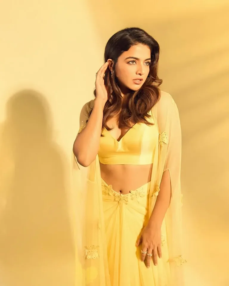 Wamiqa Gabbi Waist Goals: How the Actress Sets New Fitness and Fashion Standards