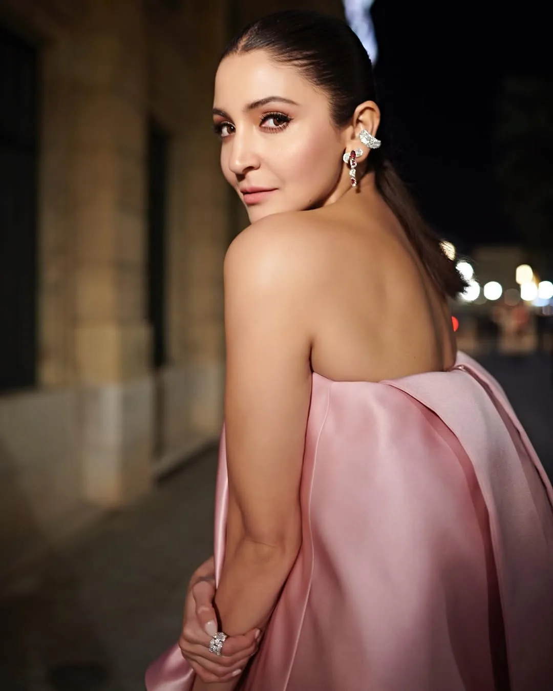 Gorgeous Anushka Sharma Hot Photos Gallery as of 2025