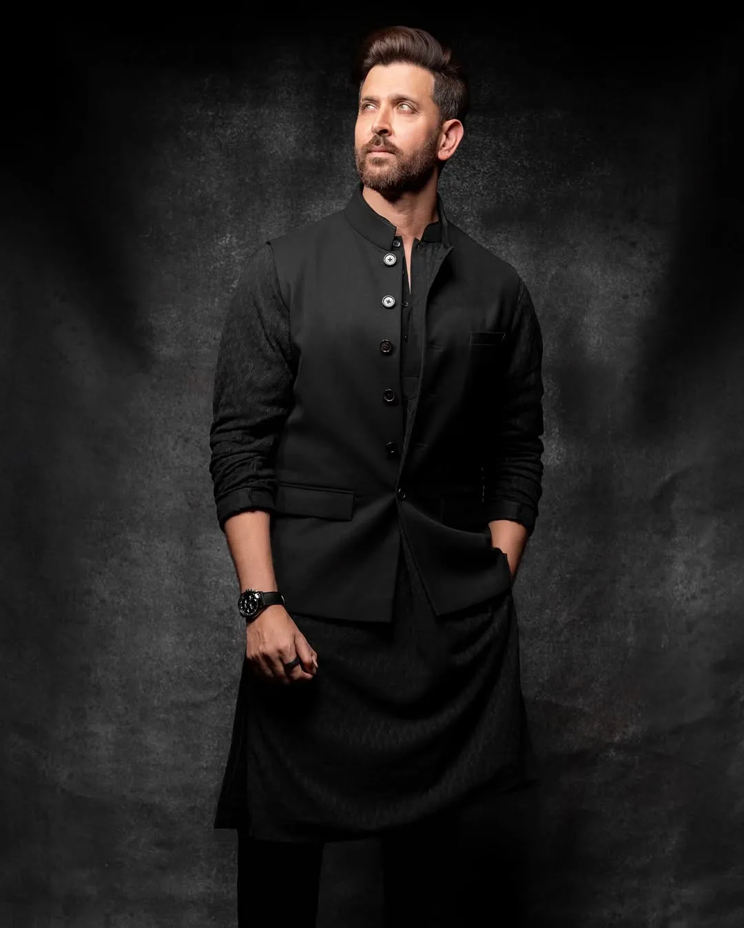 Greek God Hrithik Roshan Hot Photos 2025: Check Out Now!