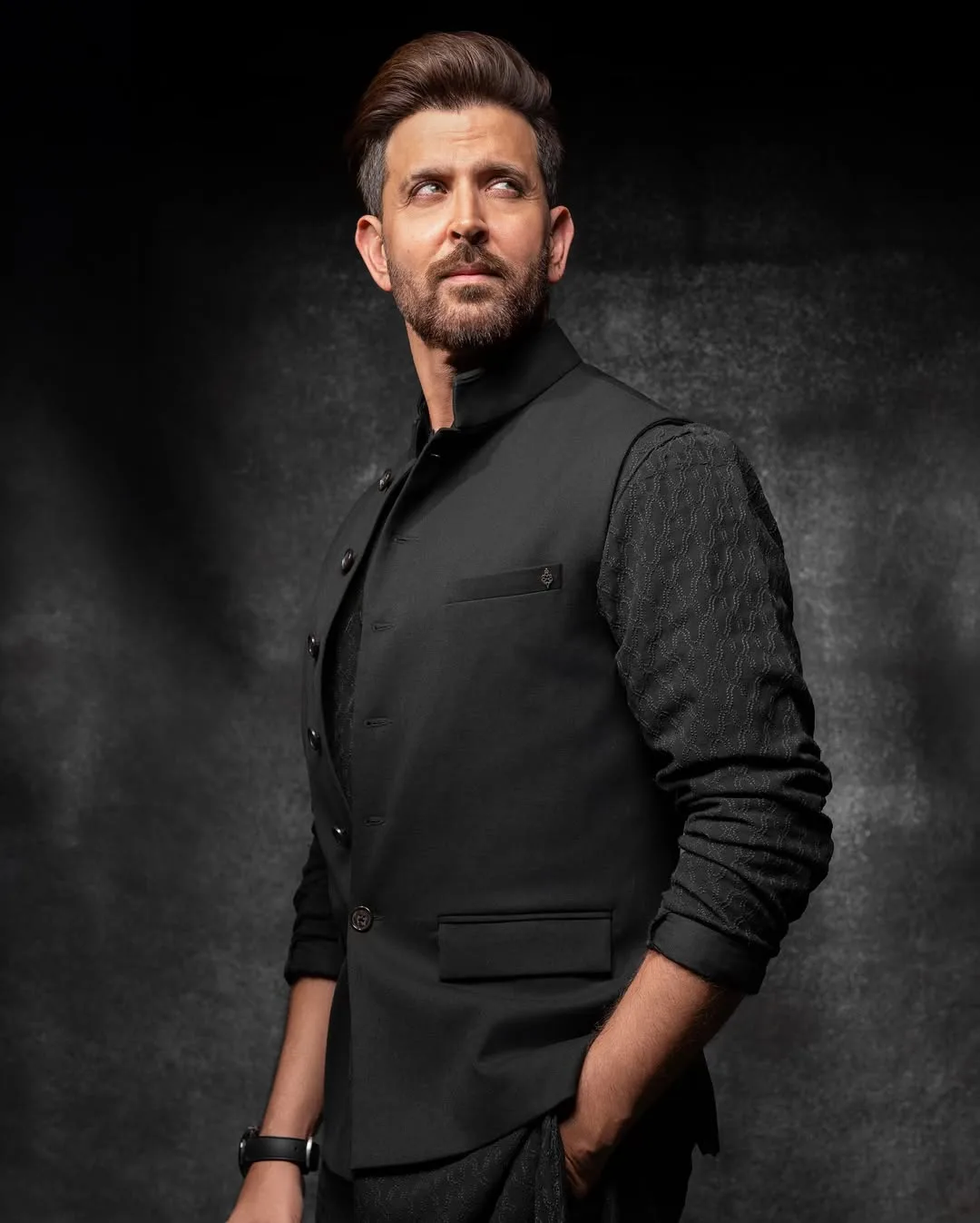 Greek God Hrithik Roshan Hot Photos 2025: Check Out Now!
