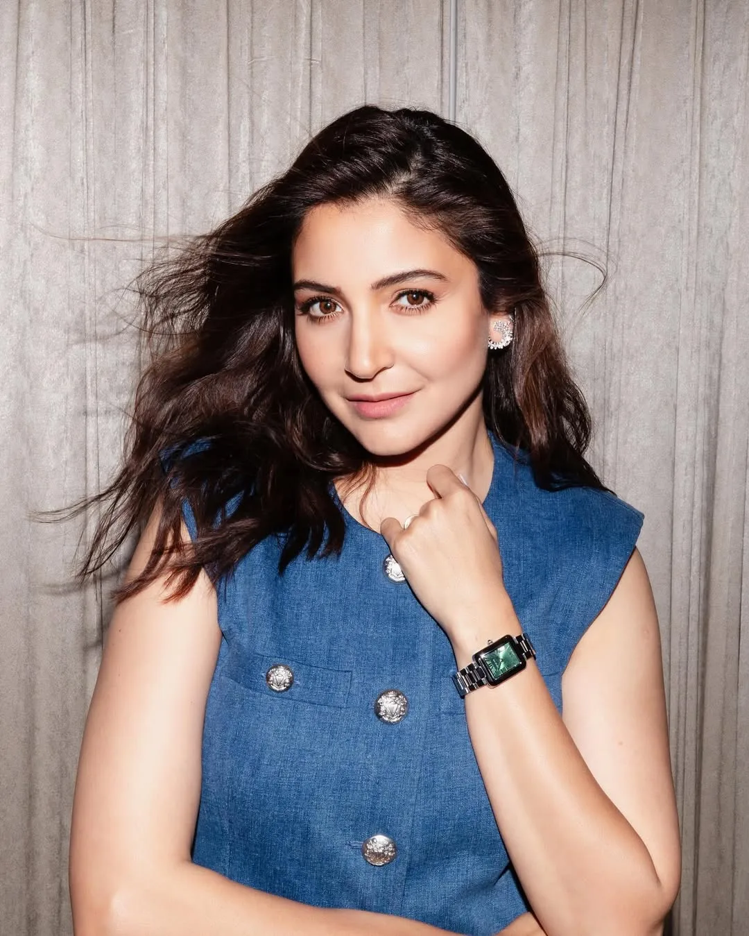 Gorgeous Anushka Sharma Hot Photos Gallery as of 2025