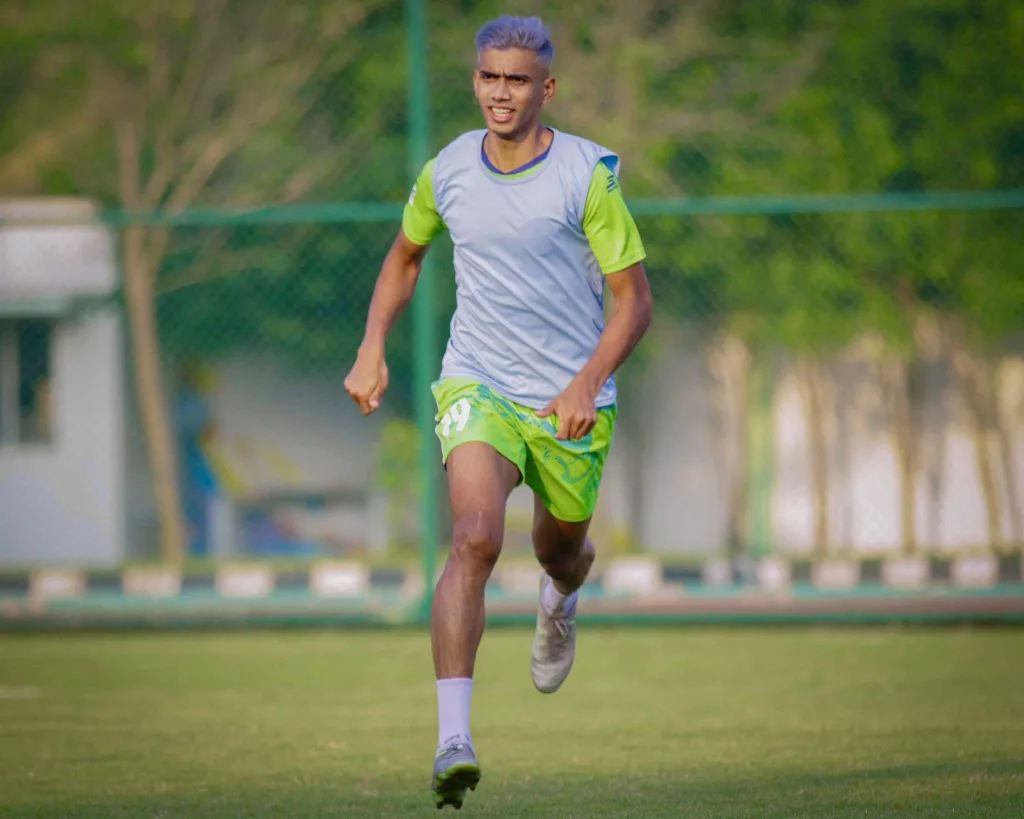 ISL: Ashique Kuruniyan Seals Bengaluru FC Return Ahead of 2025-26 Season 4 Ashique kuruniyan