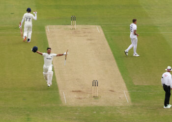 Jaiswal, gill blaze trail for india’s fresh test dawn