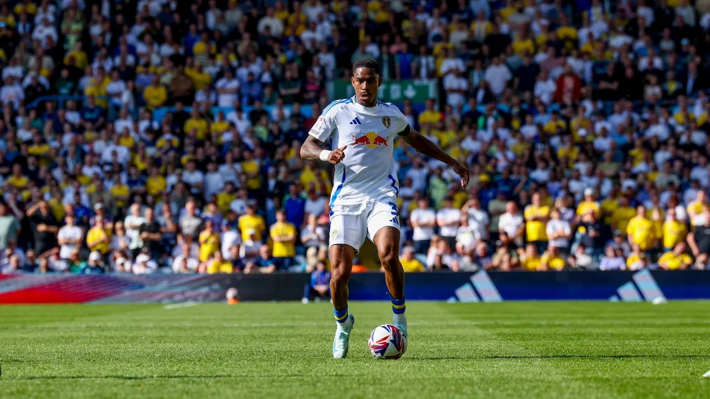 Real Betis Close to Junior Firpo Reunion as 3-Year Contract Offered Amid Lyon Interest 4 Junior firpo