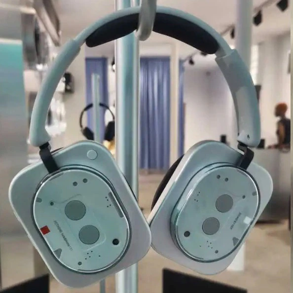 Nothing headphone 1 2