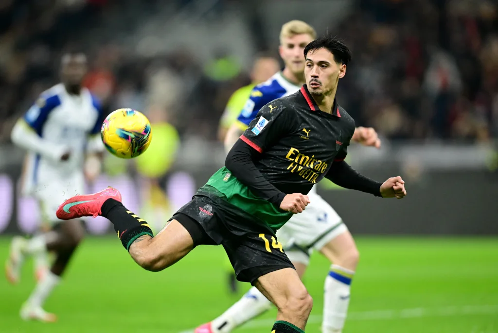 Serie a ac milan v hellas verona