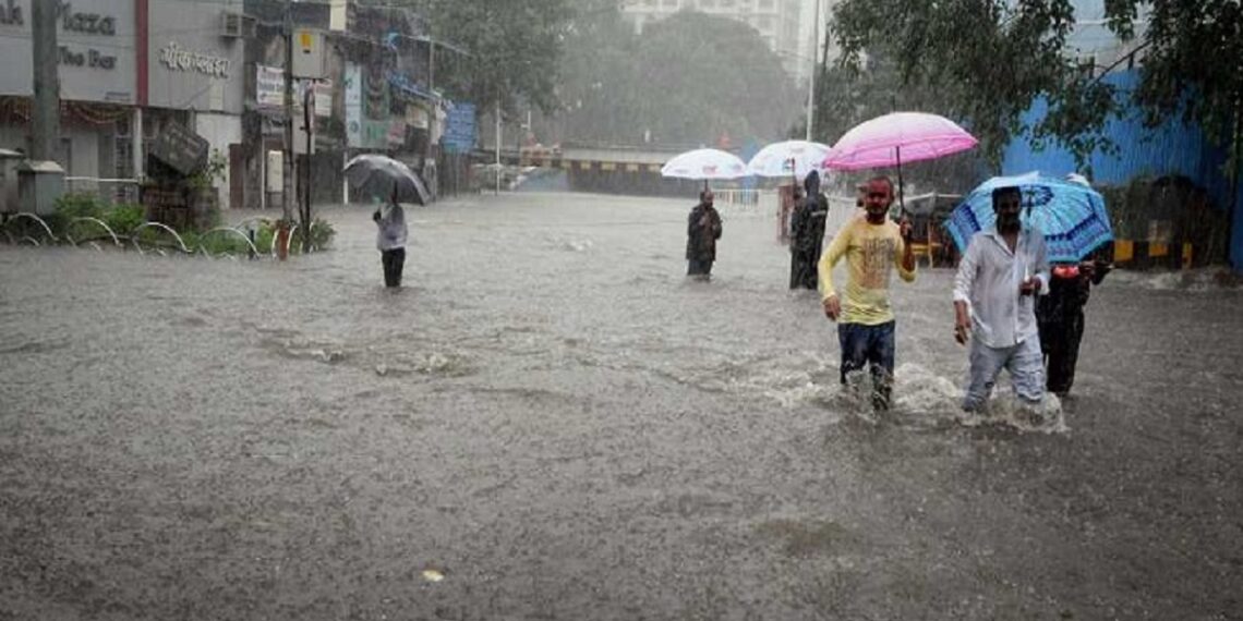 Intense Rainfall Continues to Lash Multiple Karnataka Districts: Weather Alert Extended