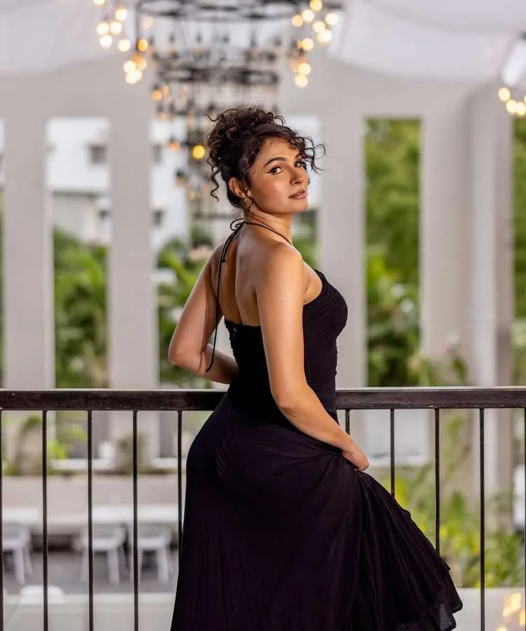 Andrea Jeremiah 2025 Photoshoot: From Pisasu 2 to Kaa - Complete Career Update and Upcoming Projects 2 Andrea Jeremiah