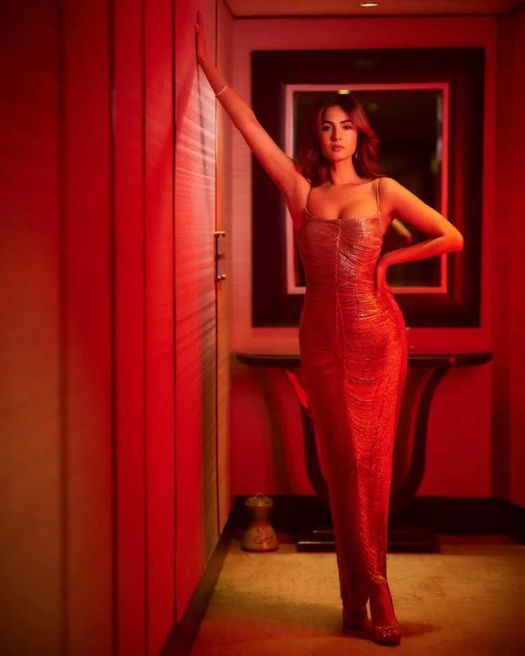 Sonal Chauhan Latest Photos 2025: Former Miss India's Journey from Beauty Queen to Bollywood Star 5 Image
