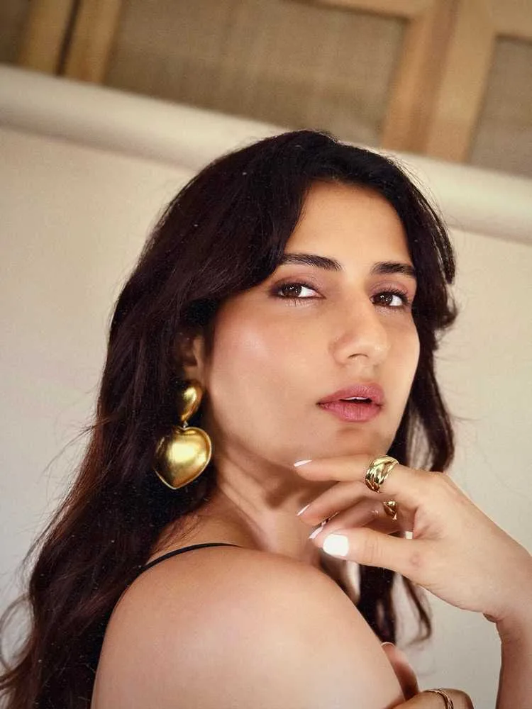 Fatima Sana Shaikh: From Dangal Star to Versatile Bollywood Actress - Complete Career Biography 2025 6 Image