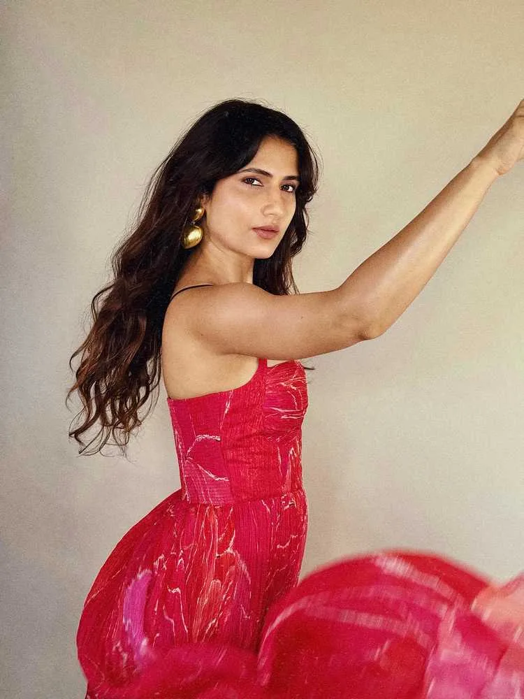 Fatima Sana Shaikh: From Dangal Star to Versatile Bollywood Actress - Complete Career Biography 2025 7 Image