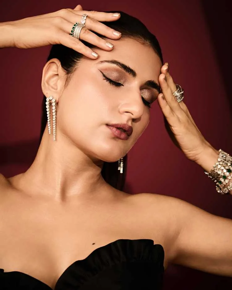 Fatima Sana Shaikh: From Dangal Star to Versatile Bollywood Actress - Complete Career Biography 2025 16 Image