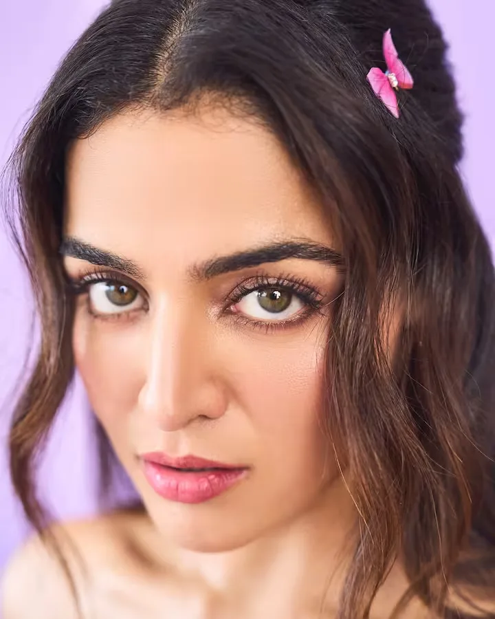 Wamiqa Gabbi Butterfly Hair Soft Glam Makeup: The Ultimate Beauty Dream Come True Look 4 Image
