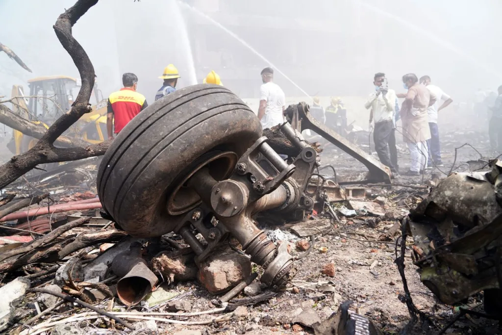 Air India Crash Ahmedabad Final Moment: Pilot's Final Mayday Message Before Tragic Boeing 787 Accident 2 Image