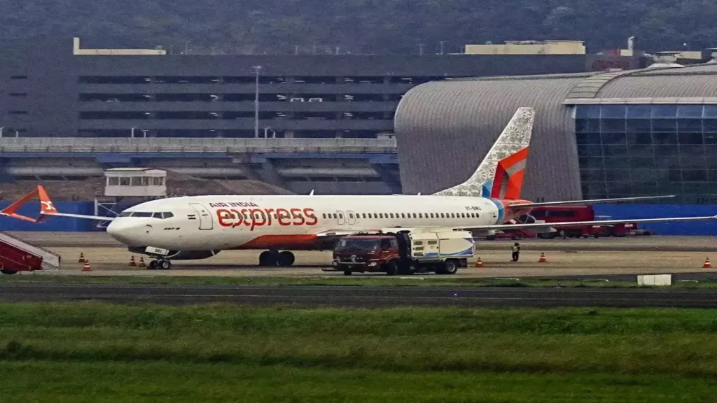 Air India Express Flight Delayed 7 Hours Due to Technical Snag on Kolkata-Ghaziabad Route 3 Image