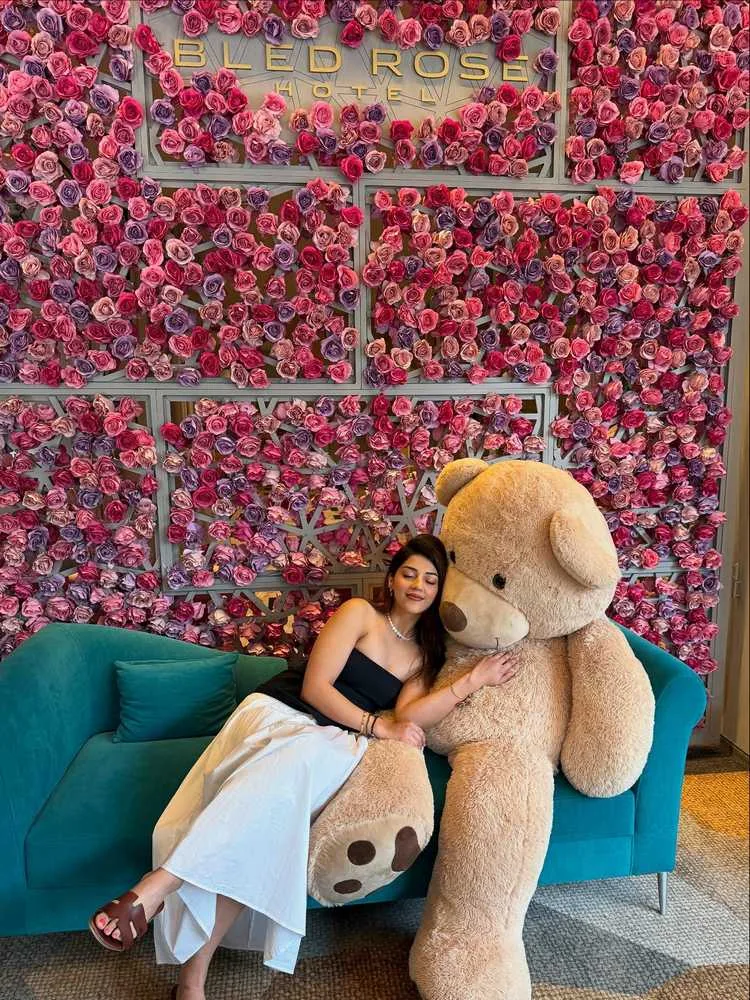 Mehreen Pirzada’s Stunning New Photoshoot 2025: A Glimpse into Her Glamorous Style and Rising Stardom 2 Image