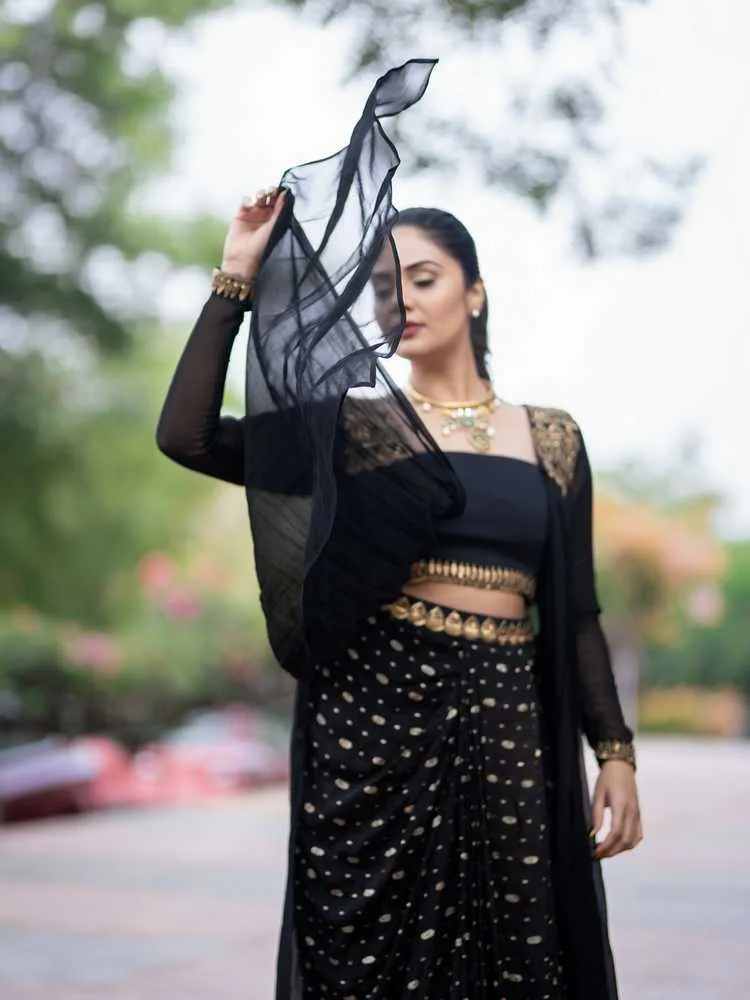 Sreemukhi’s Latest Photoshoot 2025: A Radiant Display of Charm and Style 1 Sreemukhi