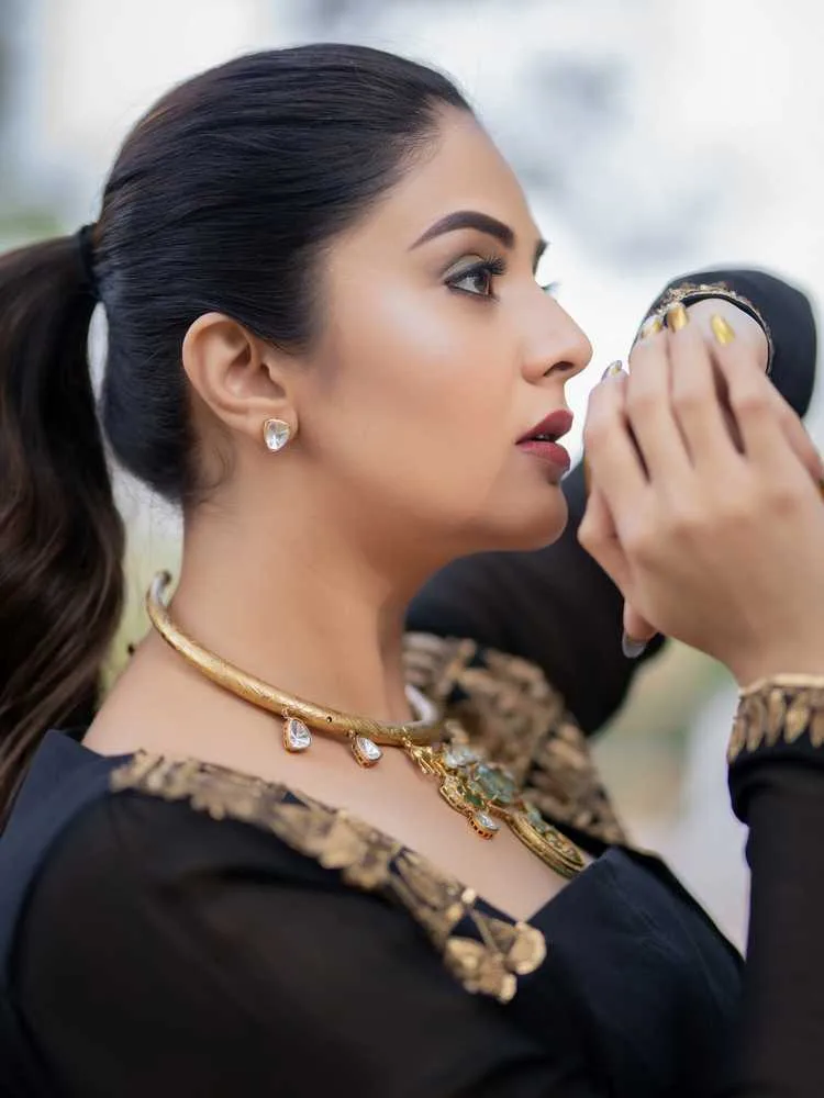 Sreemukhi’s Latest Photoshoot 2025: A Radiant Display of Charm and Style 5 Image
