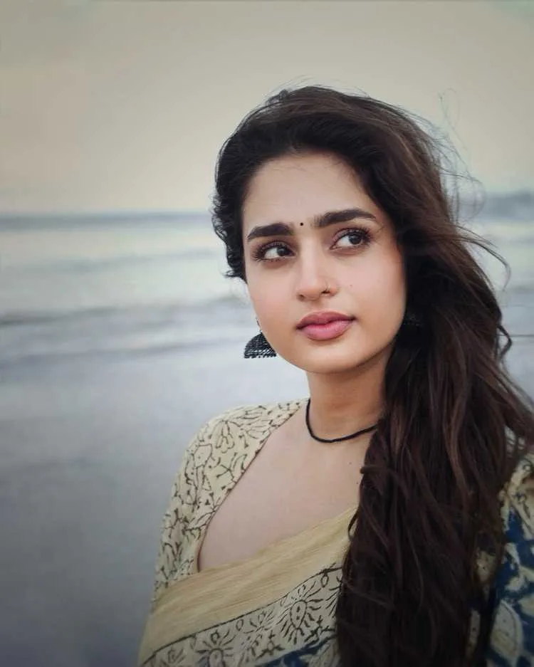 Ayesha Khan