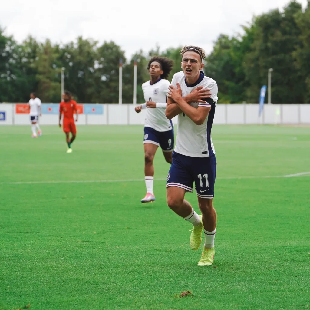 Chelsea to sign jesse derry