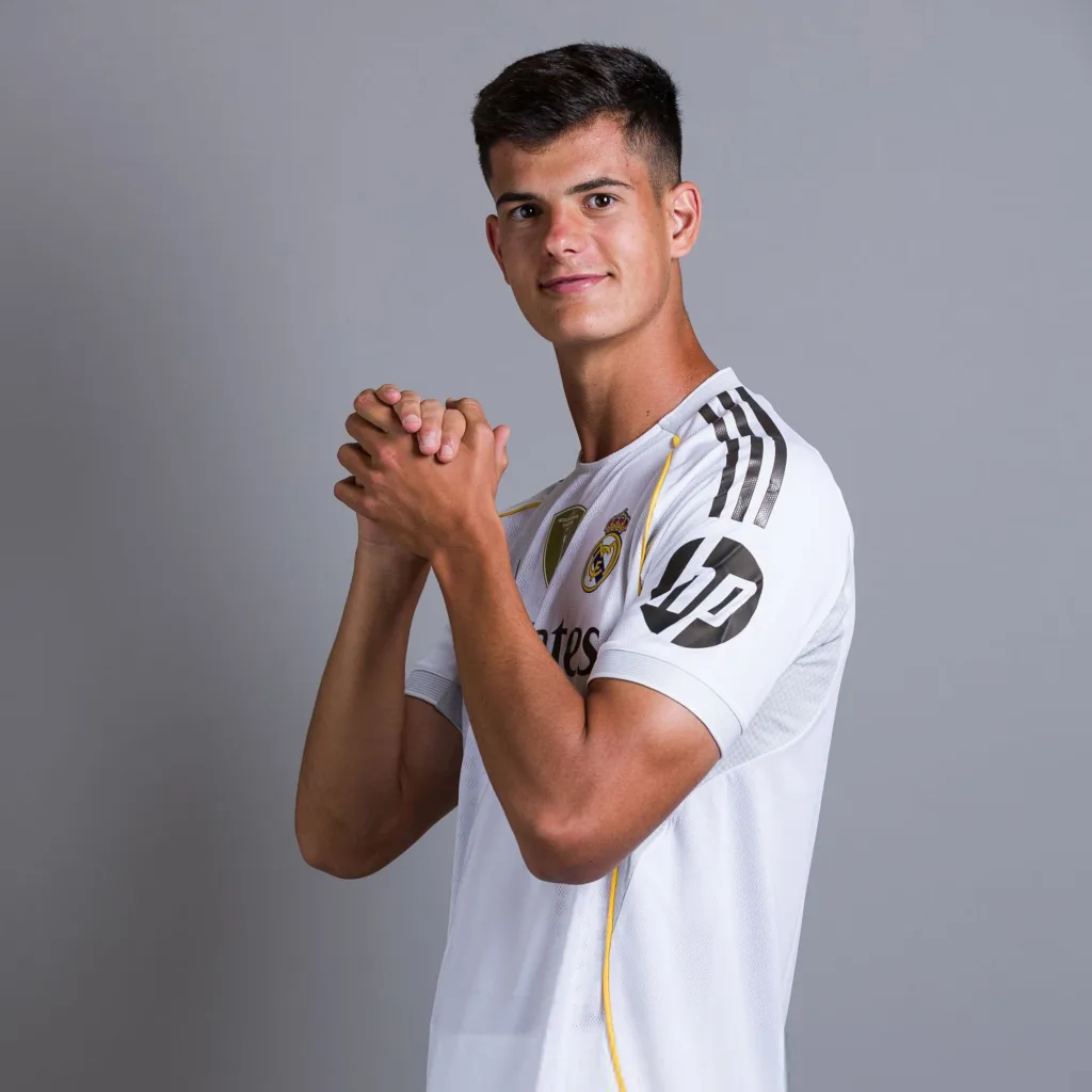 Stuttgart Complete Smart €3M Chema Signing: Real Madrid's Rising Star Joins Bundesliga Giants 4 Chema andres