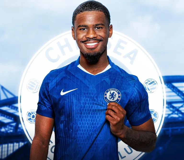 Chelsea Complete Stunning €45m Transfer for Defender Jorrel Hato from Ajax