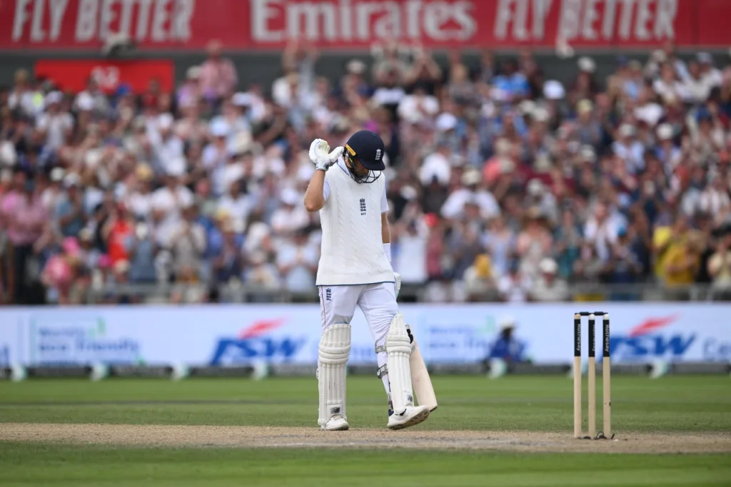 Joe Root Reaches Historic Milestone: England Star Equals Sangakkara's Test Century Record 1 Joe root