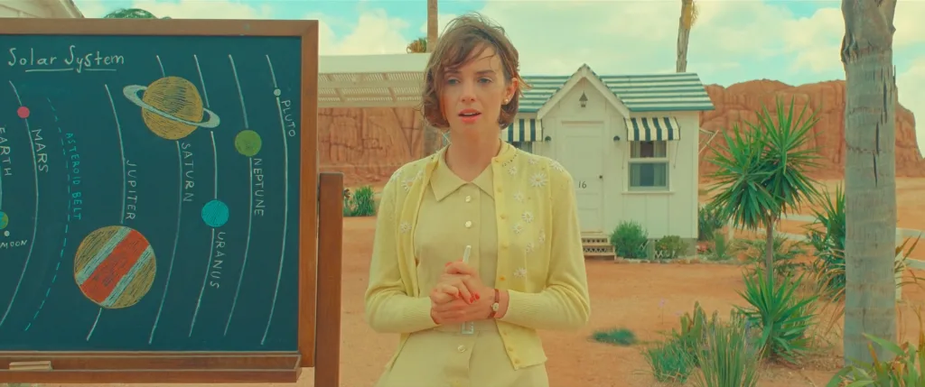Maya hawke in asteroid city
