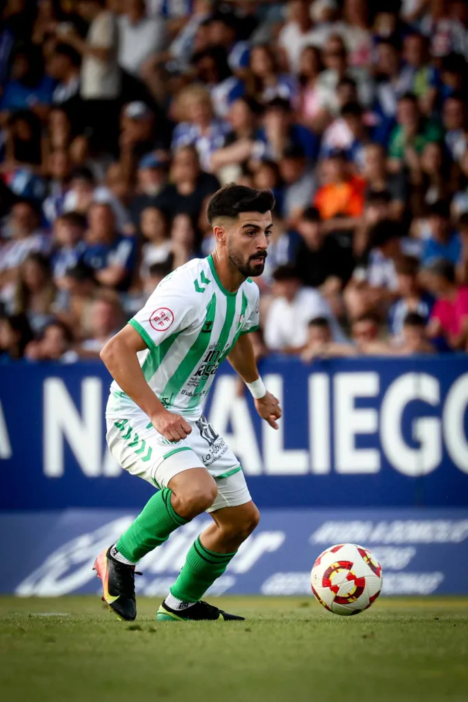 Northeast united sign chema nunez