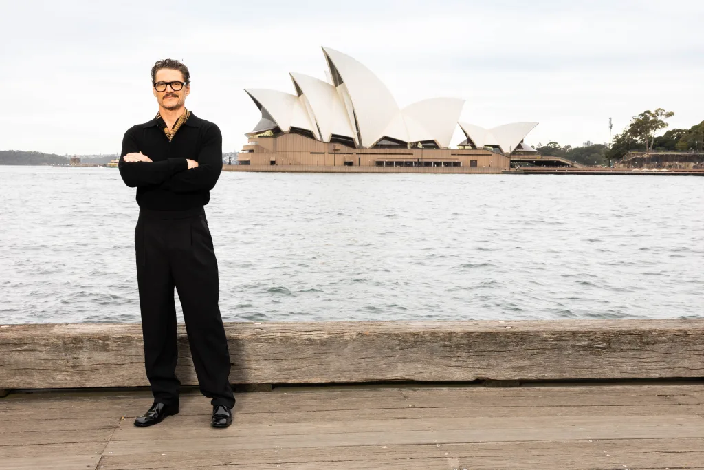 Pedro Pascal Anxiety Support: The Truth Behind His Viral Comic-Con Moment With Vanessa Kirby 5 Pedro pascal